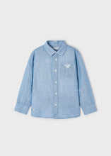 Load image into Gallery viewer, Blue Chambray Button Up
