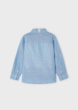 Load image into Gallery viewer, Blue Chambray Button Up
