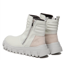 Load image into Gallery viewer, Off-White Boots
