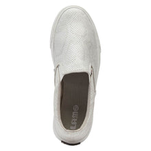Load image into Gallery viewer, White Snake Piper Slip-On
